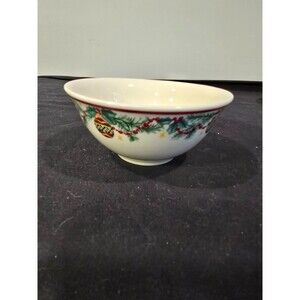 Pfaltzgraff Holiday Garland Christmas Cereal / Soup Bowl – 6" Holly &Ornaments